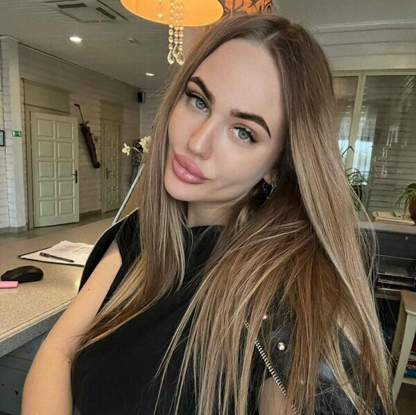 Кристина индивидуалка СПб у метро Автово 